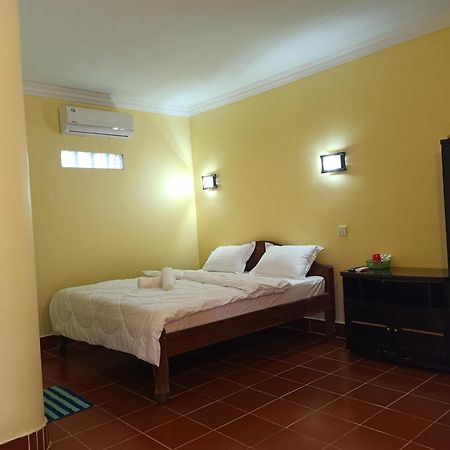 Отель Pina House Кеп Экстерьер фото